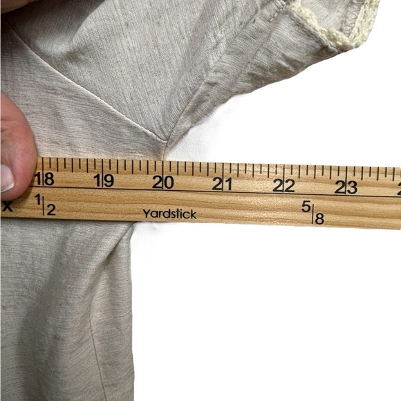 Dazy Women’s Elegant cream Button-Up Blouse Size Large - Picture 5 of 6